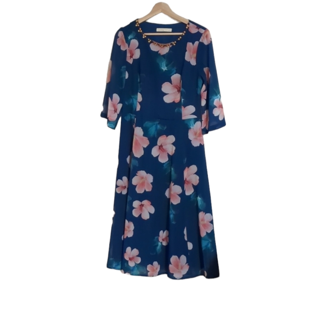 Bona Vita size 44 Hawaiian gorgeous party wedding dress.